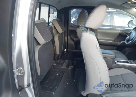 2016 Toyota Tacoma Sr5 V6 z USA, uszkodzony, nr VIN 5TFSZ5AN9GX001994